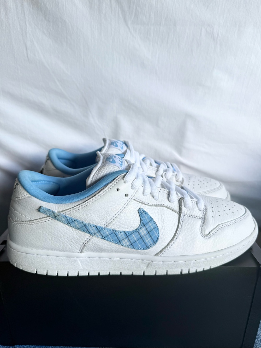 AUTHENTIC Nike SB Dunk Low Pro Nicole Hause size 11 FZ8802-100 2024 PRE-OWNED
